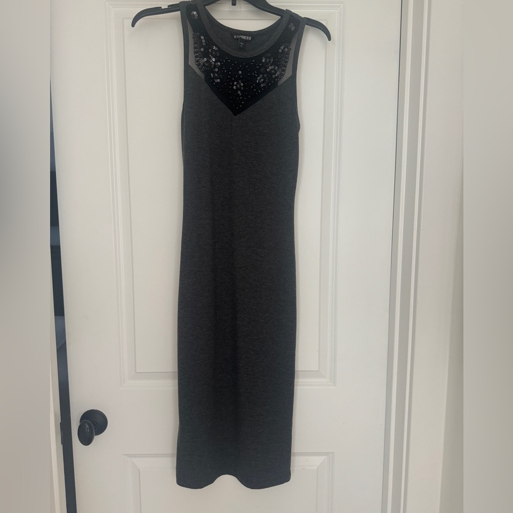 Express summer dress with beads and embellishments